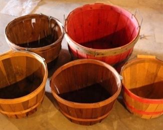 477 - Group of baskets
