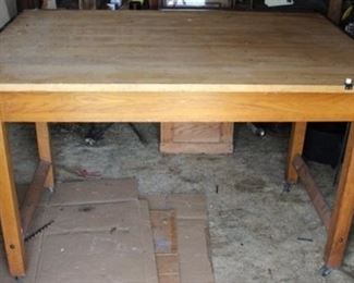 496 - Drafting table - 39 x 39 x 60
