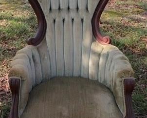 509 - Victorain rose carved walnut tufted chair 44 x 27 x 20
