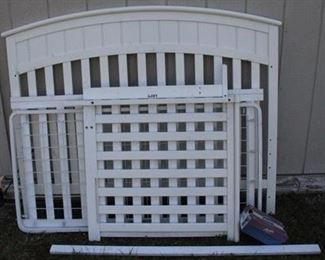 527 - Wooden baby bed - 45 x 30 x 76
