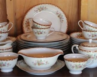 545 - 34 Pc set Diamond china
