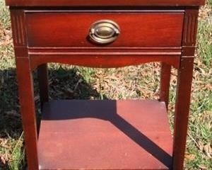 555 - Mahogany one drawer bedside stand 26.75 x 16 x 13
