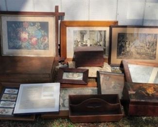 559 - Assorted frames
