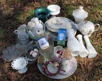 565 - Assorted items
