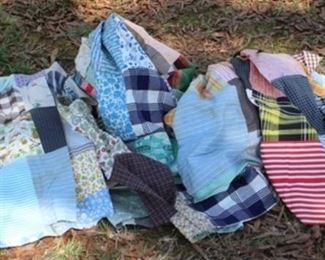 573 - Group vintage quilt pieces & fabric
