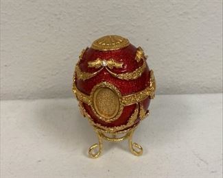 https://www.ebay.com/str/agesagoestatesales IR6074 Joan Rivers Faberge Imperial Treasure The portrait