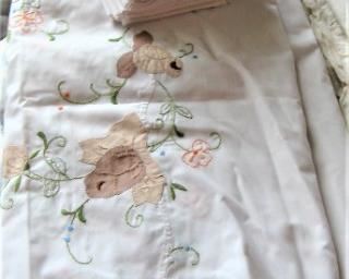 tablecloth and napkins