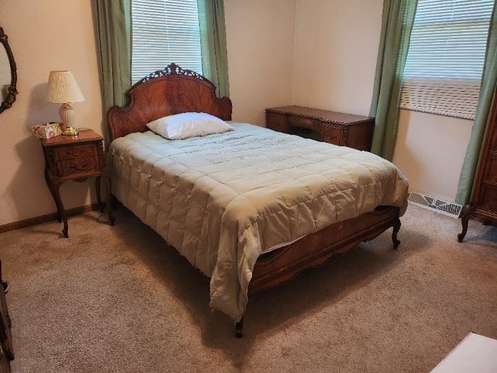 Beautiful antique bedroom set