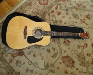 Guitar (has a crack)