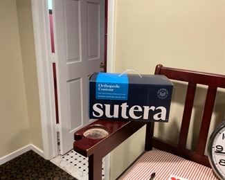 Sutera contour pillow