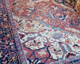 beautiful Heriz style rug, hand-knotted