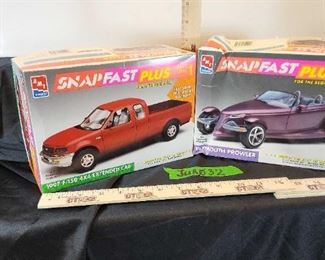 JUR032 Unopened Parts In Original Boxes Amt ERTL Snapfast Plus Lot