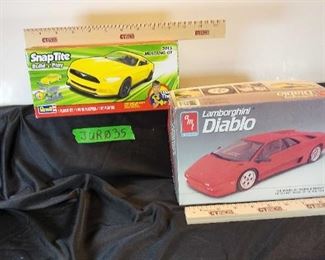JUR035 Revell SnapTite 2015 Mustang GT And Amt Lamborghini Diablo