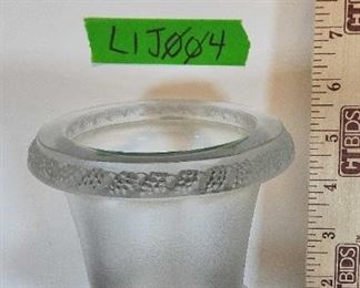 LIJ004 Lalique Glass Vase QuatreTetes Femmes