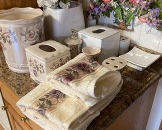 Ceramic Bathroom Accessory Sets