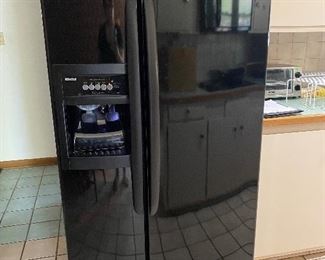 Side by side fridge 