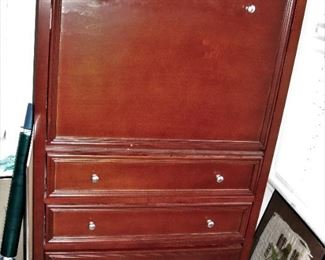 Combination chest and desk.  very nice!