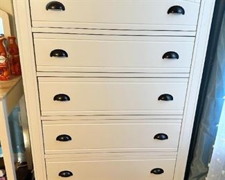 2 of these chests of drawers