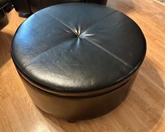round ottoman