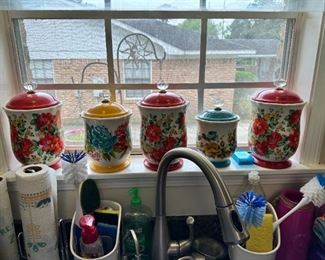 Pioneer Woman, lots and lots of it