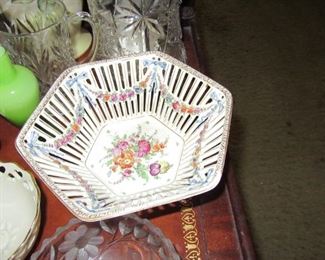 Pawley reticulated bowl