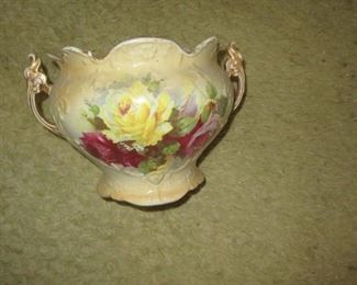 Pawley flower covered pot