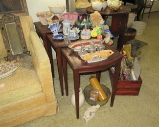 Pawley set of stacking tables