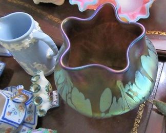 Pawley favrile type vase