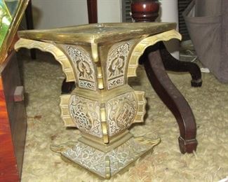 Pawley heavy bronze vase