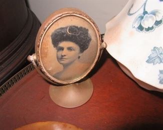 Pawley round vintage photo and standing frame.