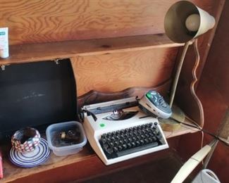 Vintage typewriter and lamps