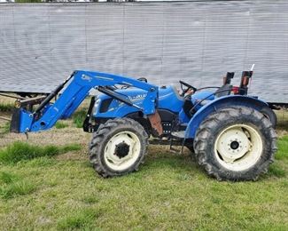 2017 New Holland  Tractor,  Workmaster TN70 , 4x4  70 hp , only 1495 hrs. This this is a Beast. 