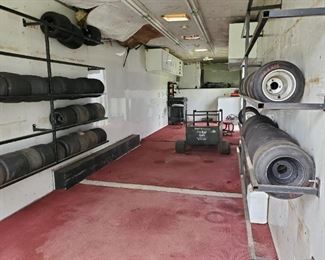 42ft trailer,  ,, leaks from top