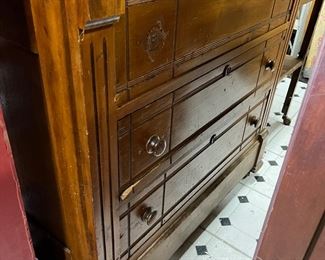 Antique chest of drawers