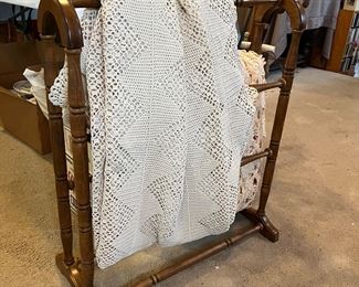 Blanket stand 