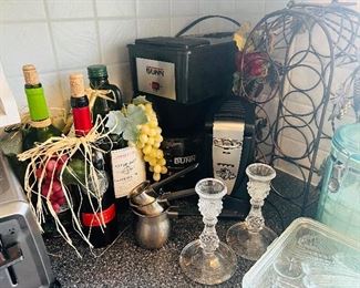 BUNN Coffee Pot & Wine Rack 