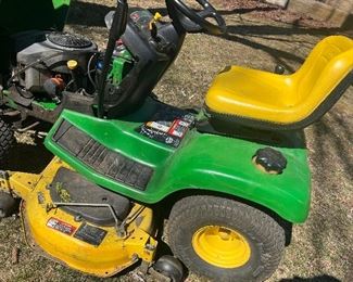LX 277 John Deere Riding Lawn Mower 