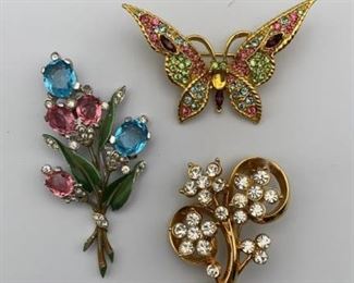 Pin Brooch Lot Incl Trifari Butterfly Flowers