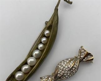 Pin Brooch Pair Bean Pod Candy Carolee