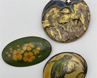 Vintage Brooch Pin Trio Frog Shooting Star