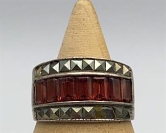 925 Sterling Ring Marcasite Garnet Sz8