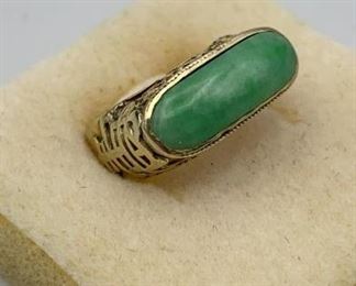 14K Gold Chinese Ring Green Cabochon Sz5.5
