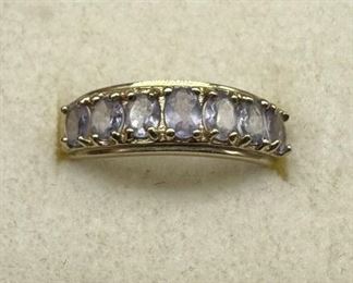 10K Gold Amethyst 7 Stones Sz7.25, 2g