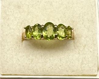 10K Gold Peridot 5 Stone Ring Sz 8.25