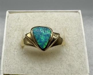 14K Yellow Gold Triangle Opal Ring Sz 8.5, 3.8g
