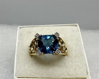 10K Yellow Gold Blue Topaz&Diamond Ring Sz7, 6.3g