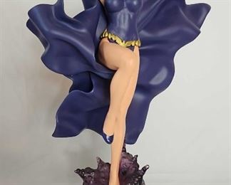 Raven Statue