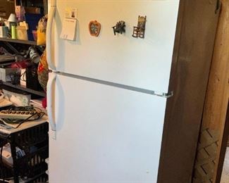 Refrigerator $125