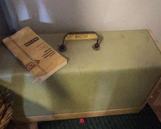 Necci sewing machine $20
