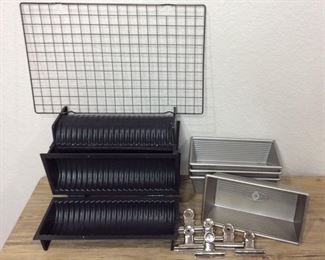 Round and Rectangular Baking Pans